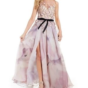 Glamour by Terani Couture Ballgown / Size 8